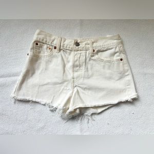 Levi Strauss White Jean Short with Frayed Hem 26